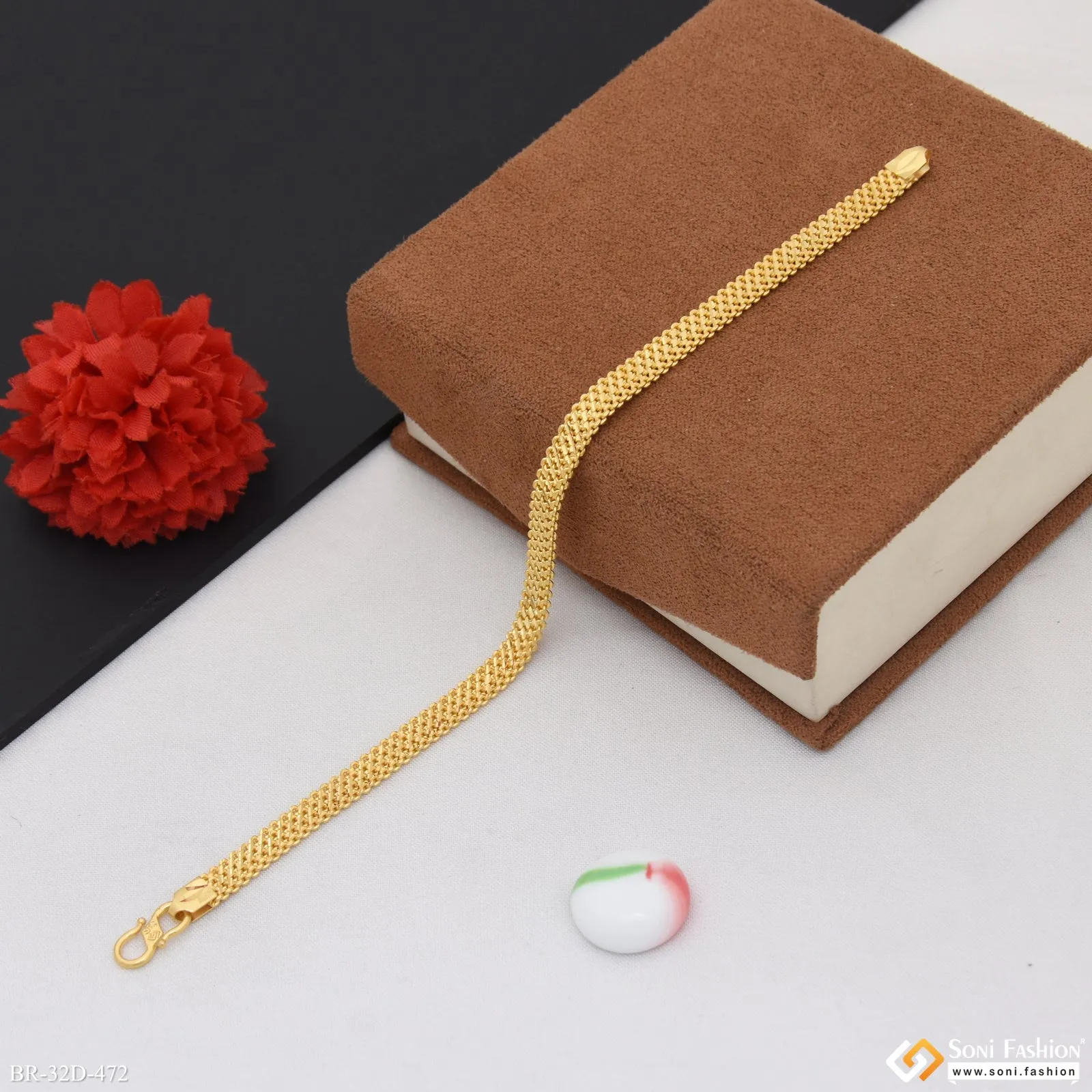 1 Gram Gold Plated Sophisticated Design Bracelet for Men - Style D472