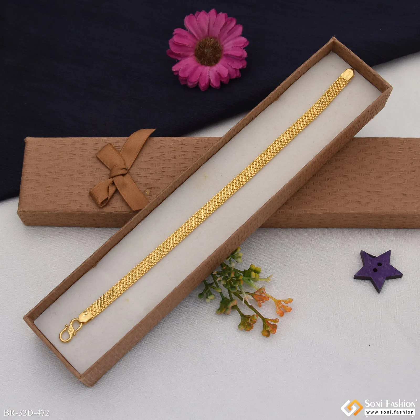1 Gram Gold Plated Sophisticated Design Bracelet for Men - Style D472