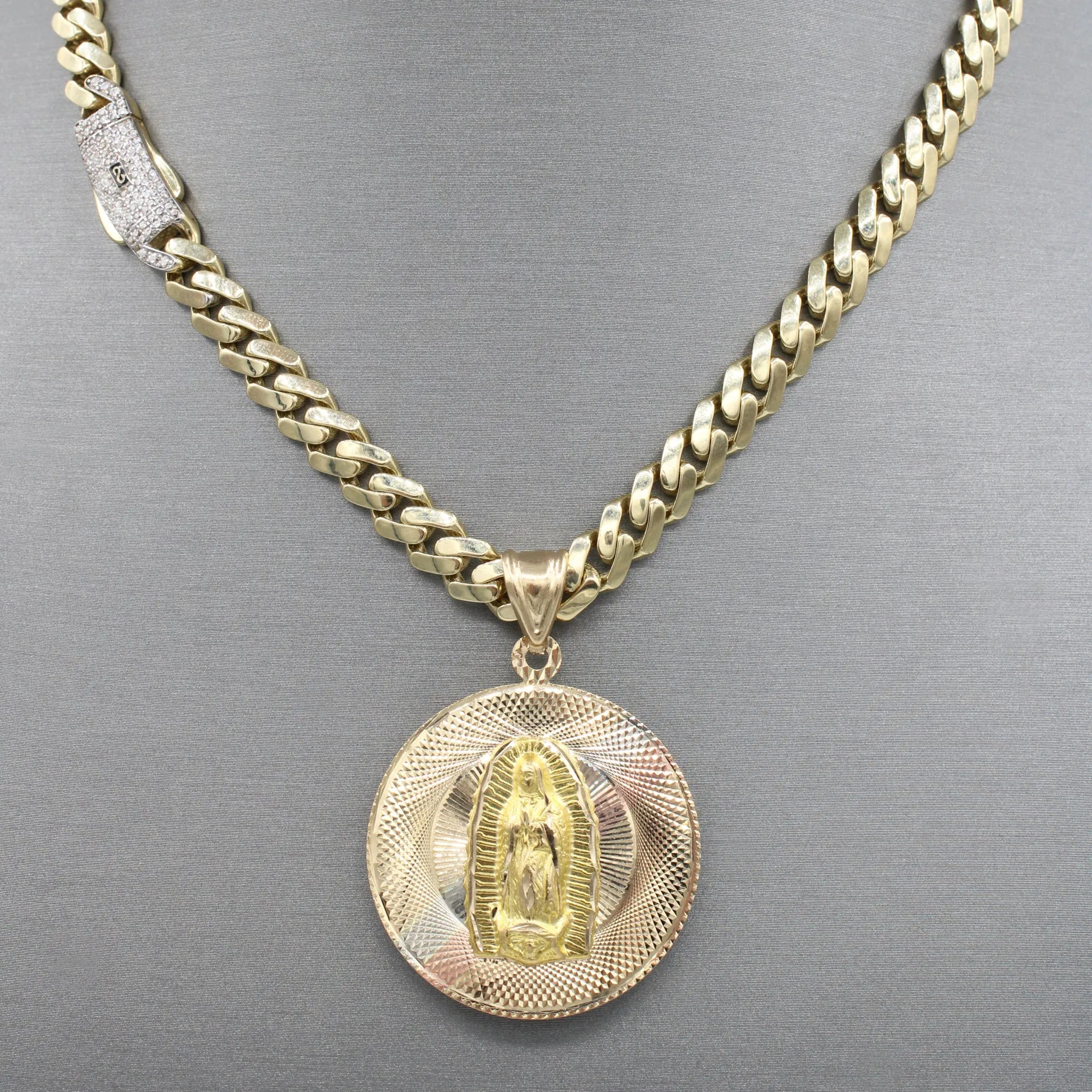 14k Double Side Pendant (Virgen & Jesus)   Hollow Cuban Choker (6.5MM / 18” Inches) JTJ™