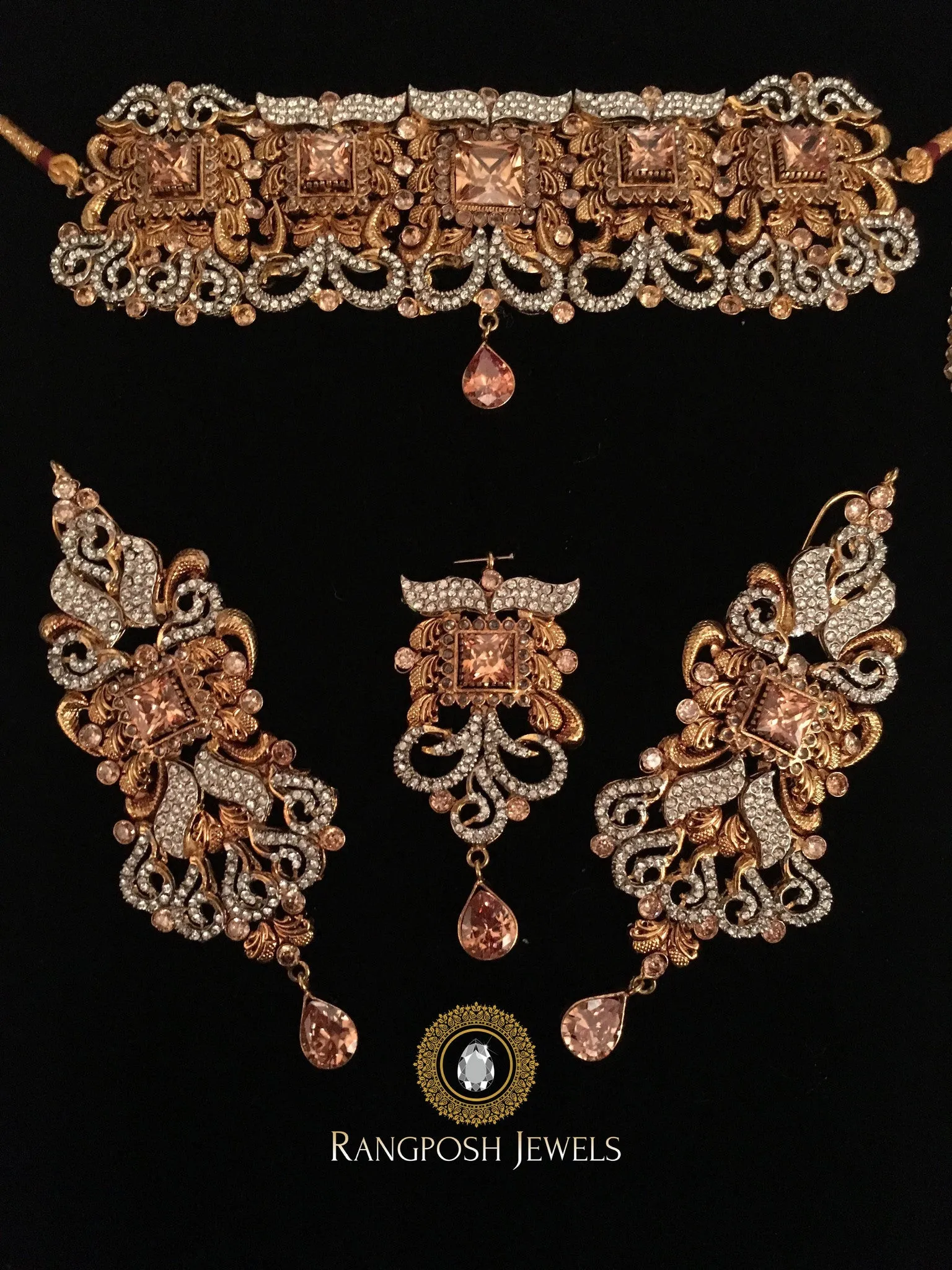 Aariya choker set