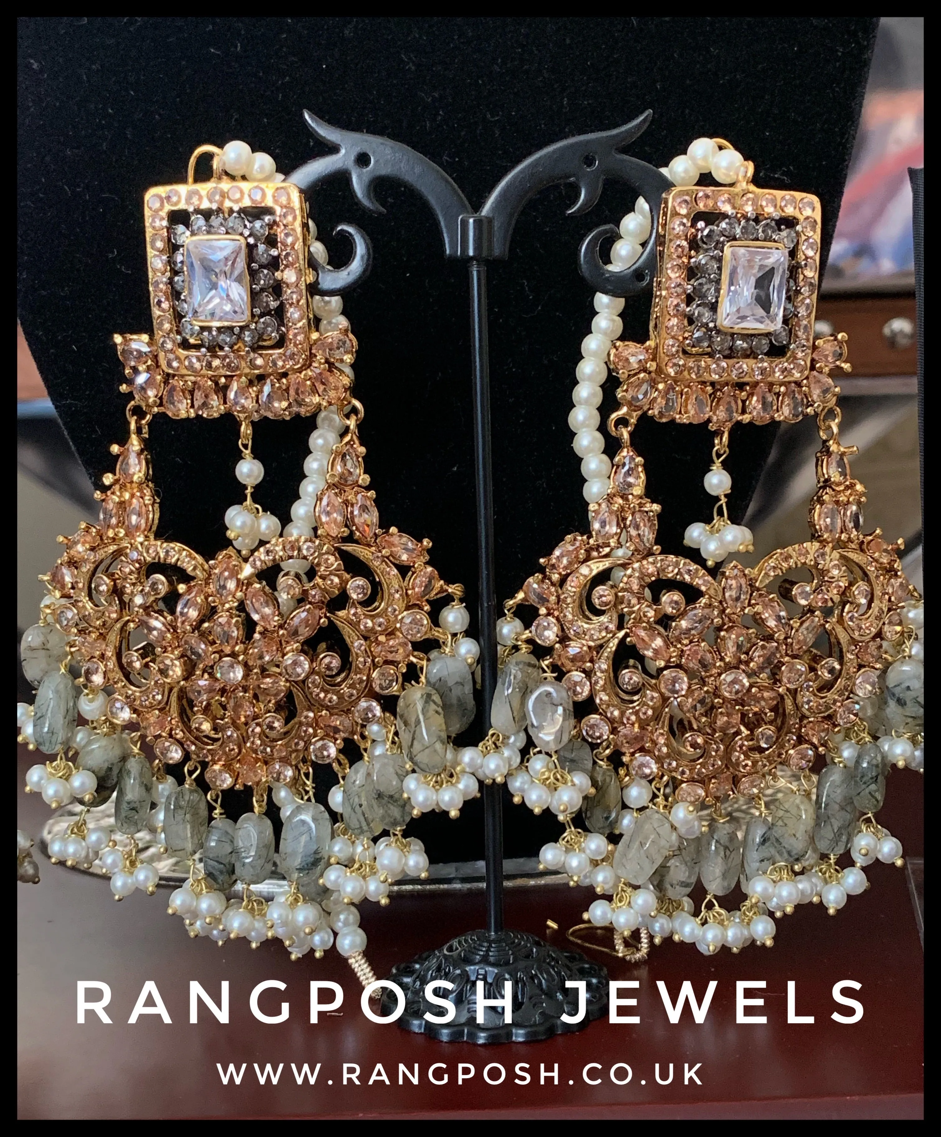 Aatish choker set