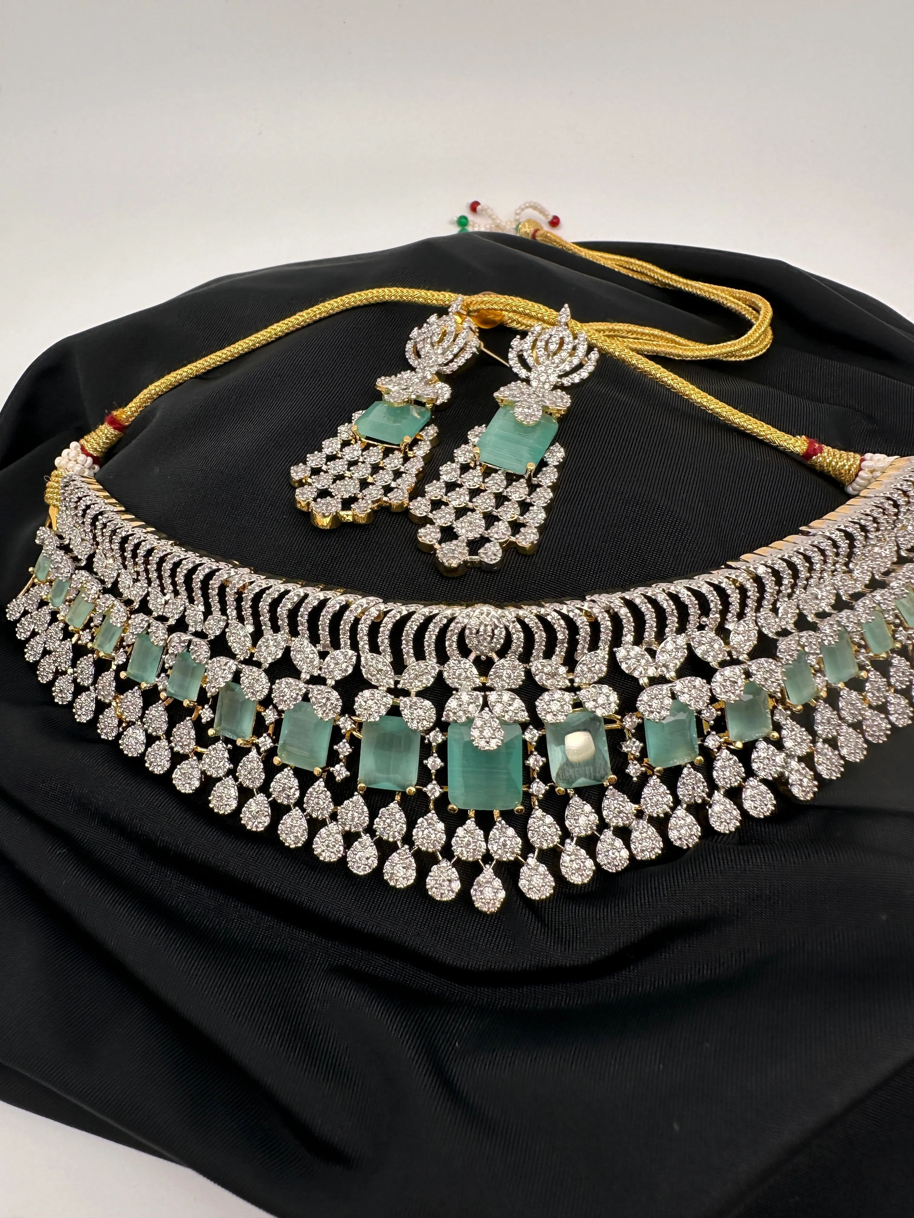 AD Color Stone Choker