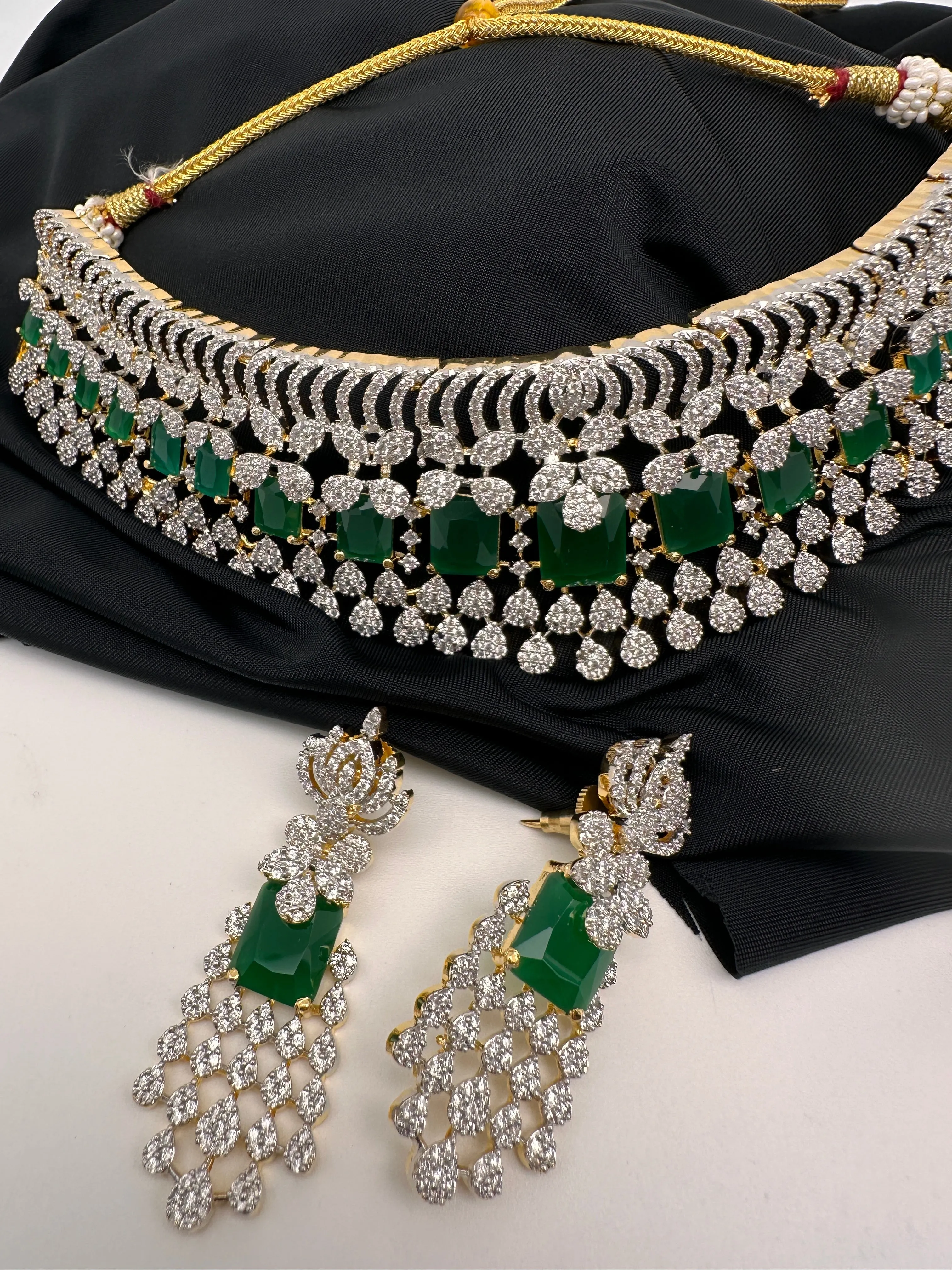 AD Color Stone Choker