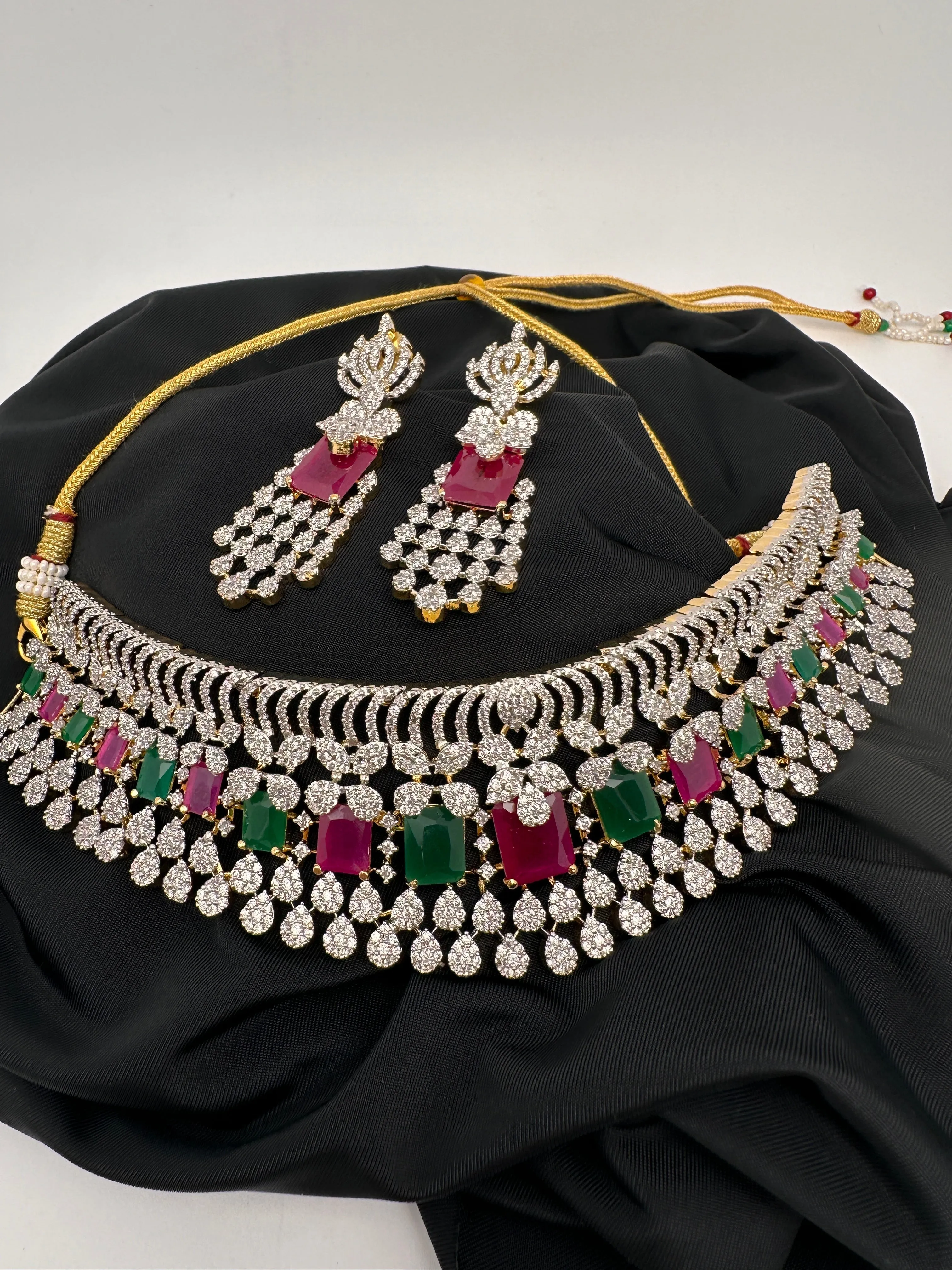 AD Color Stone Choker
