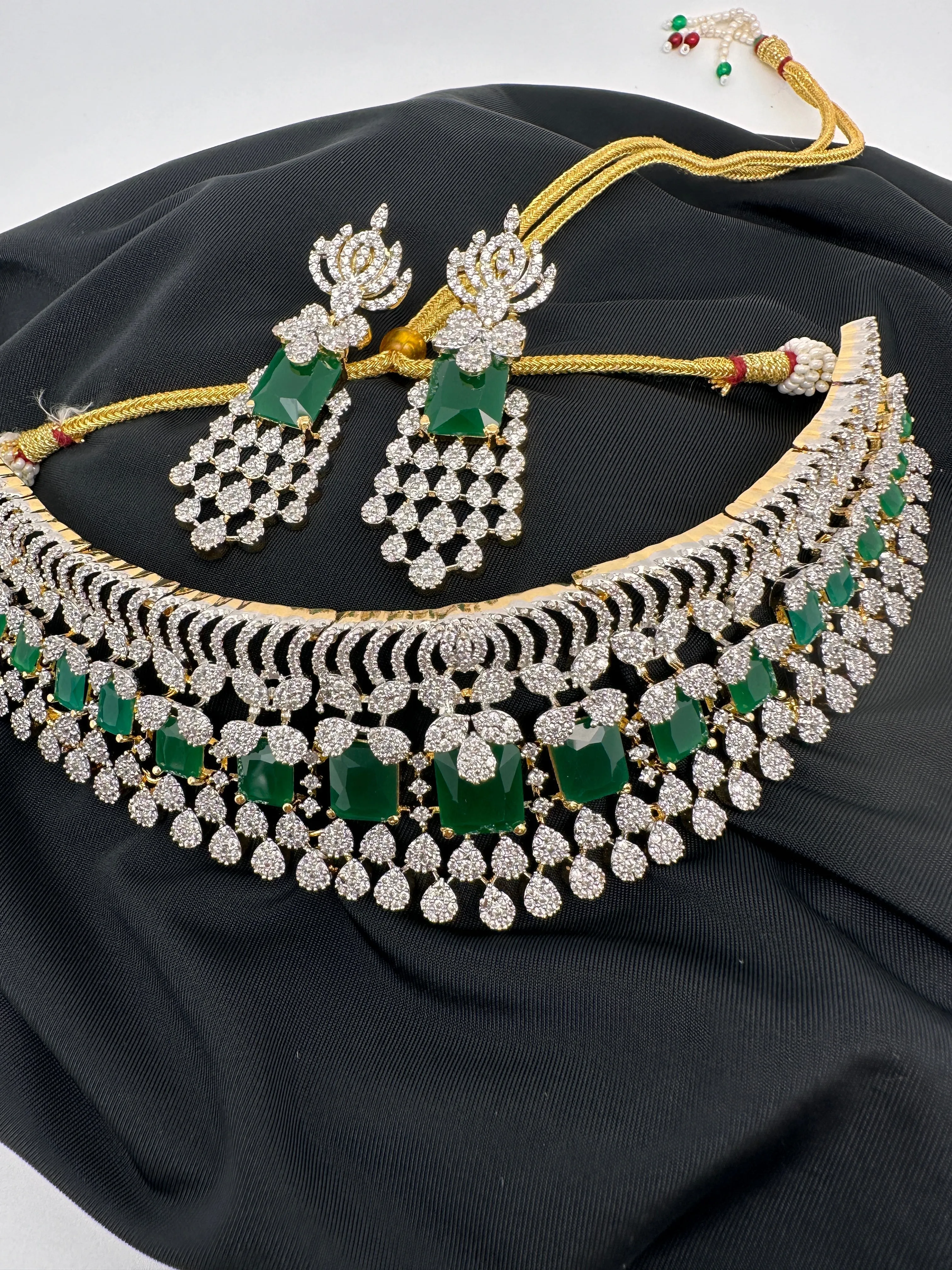 AD Color Stone Choker