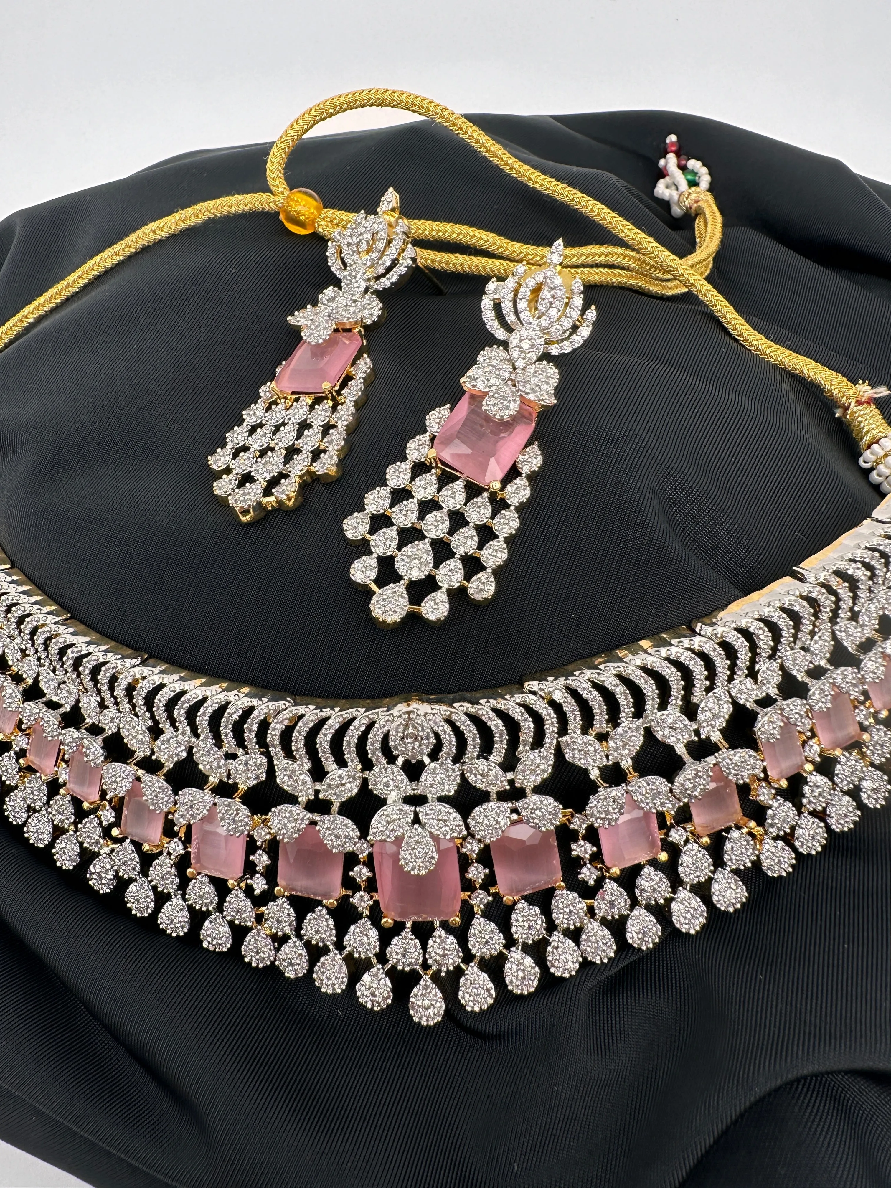 AD Color Stone Choker