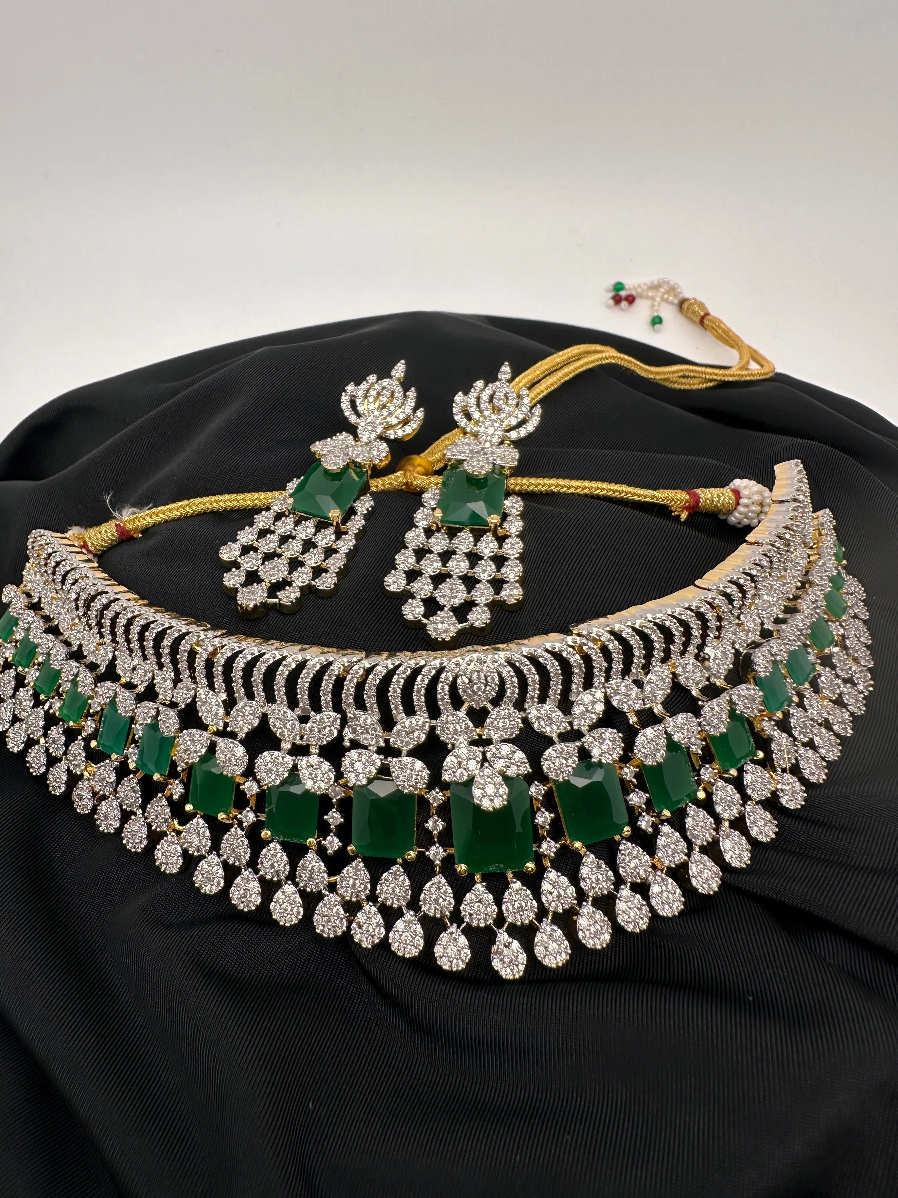 AD Color Stone Choker