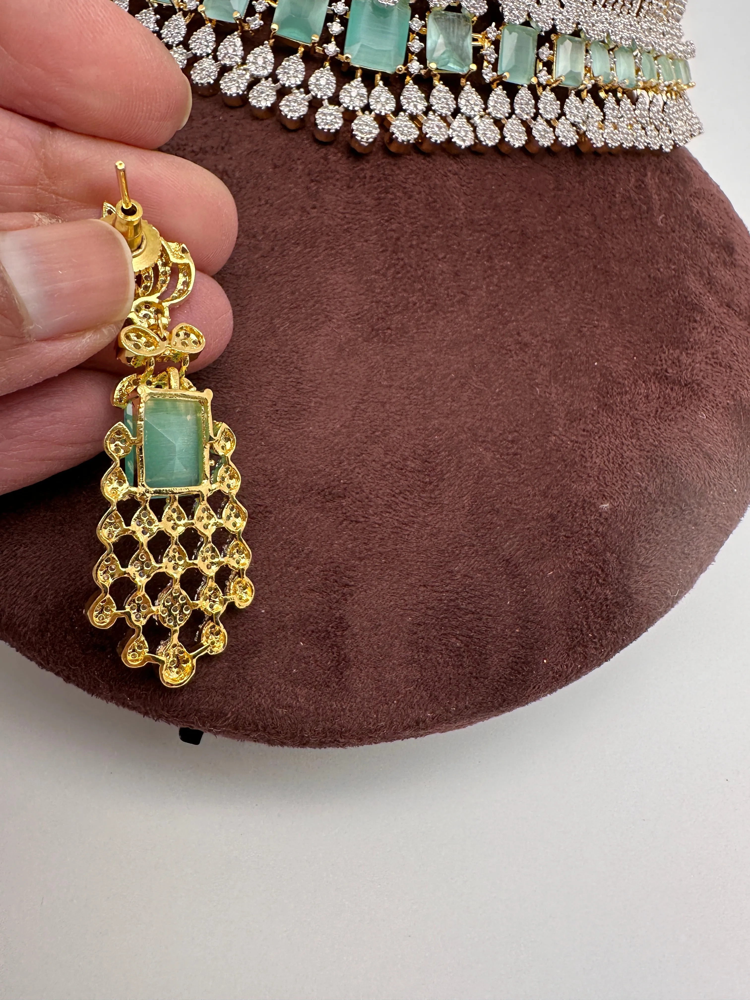AD Color Stone Choker