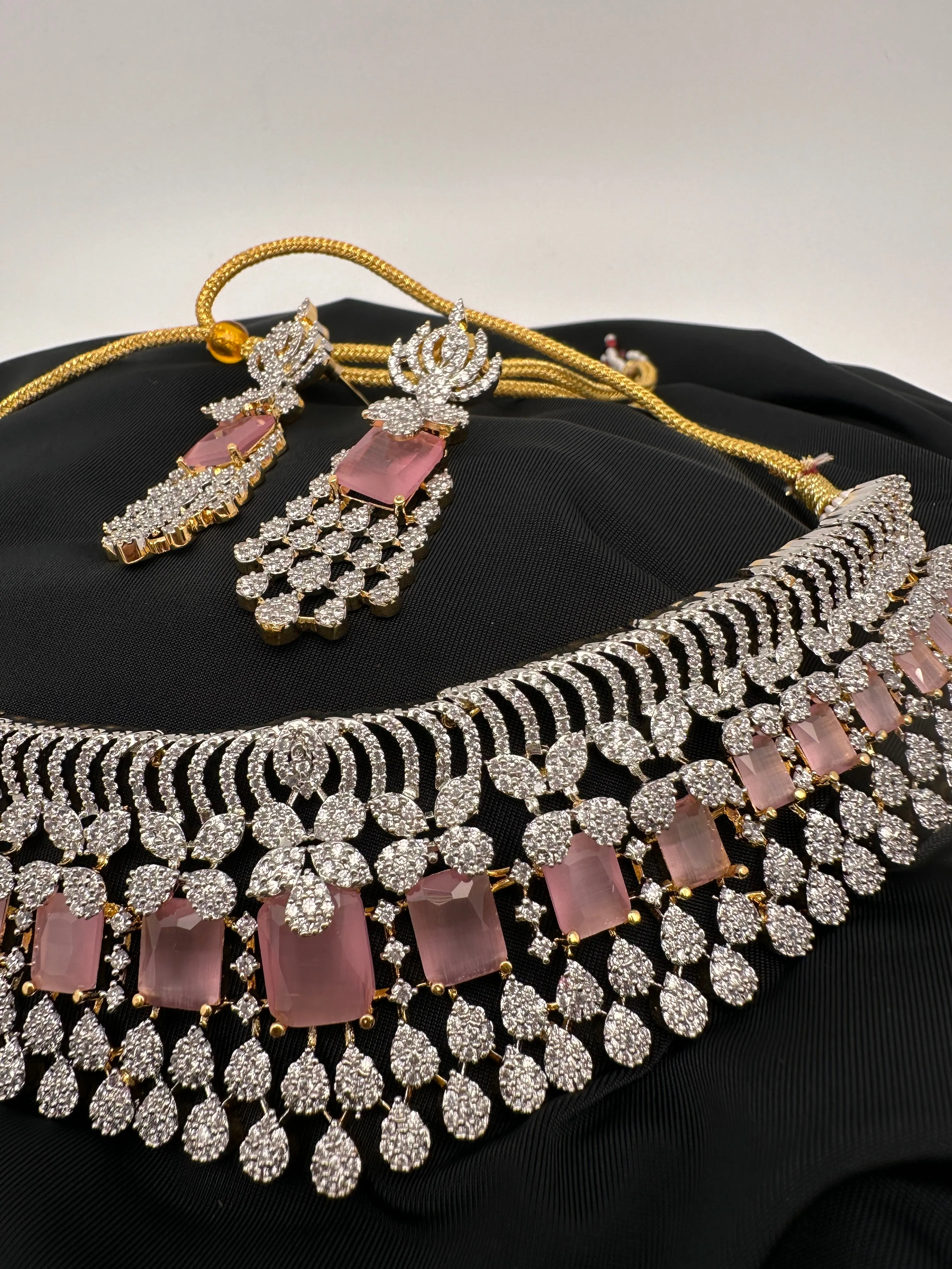 AD Color Stone Choker