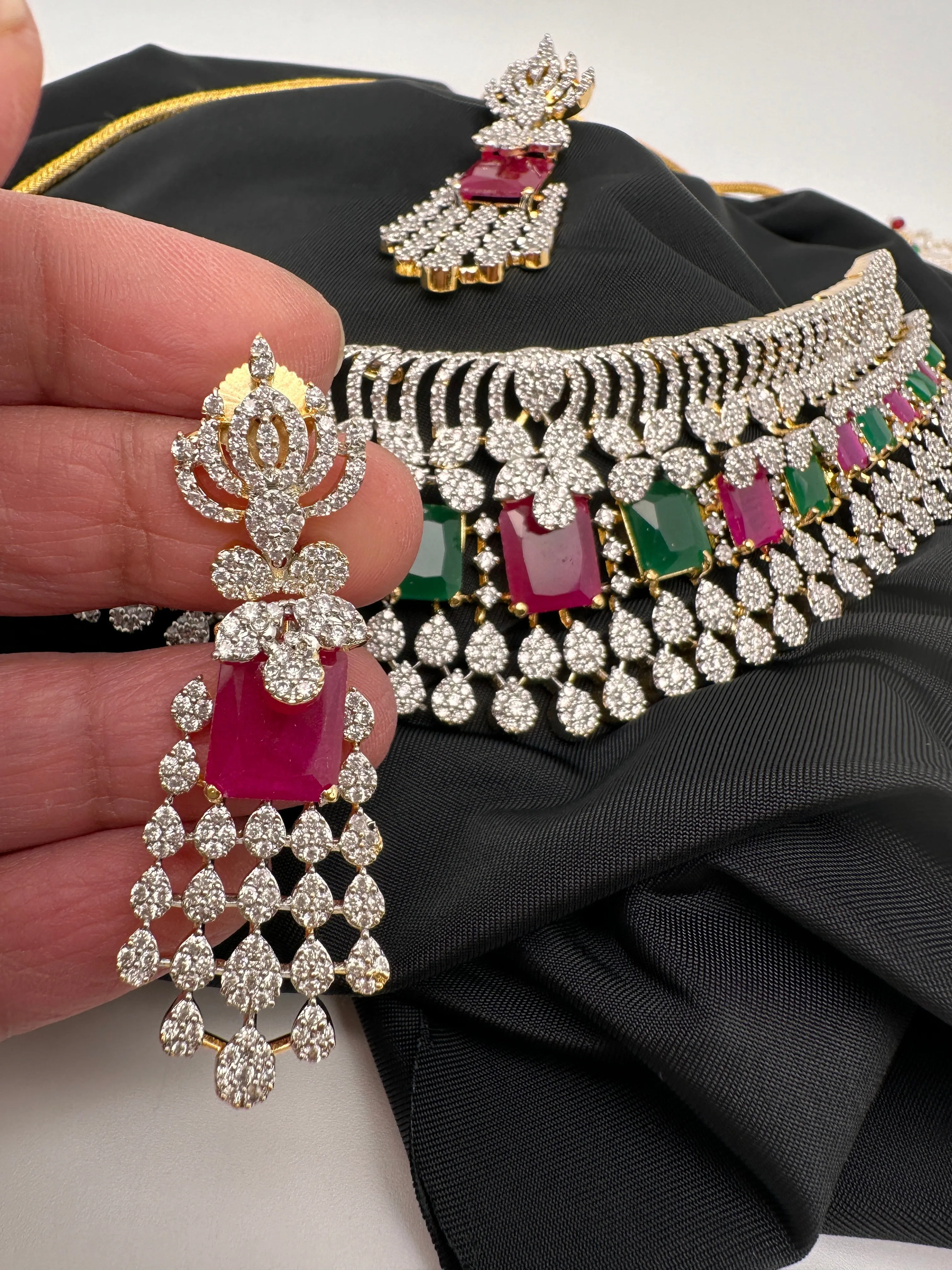 AD Color Stone Choker