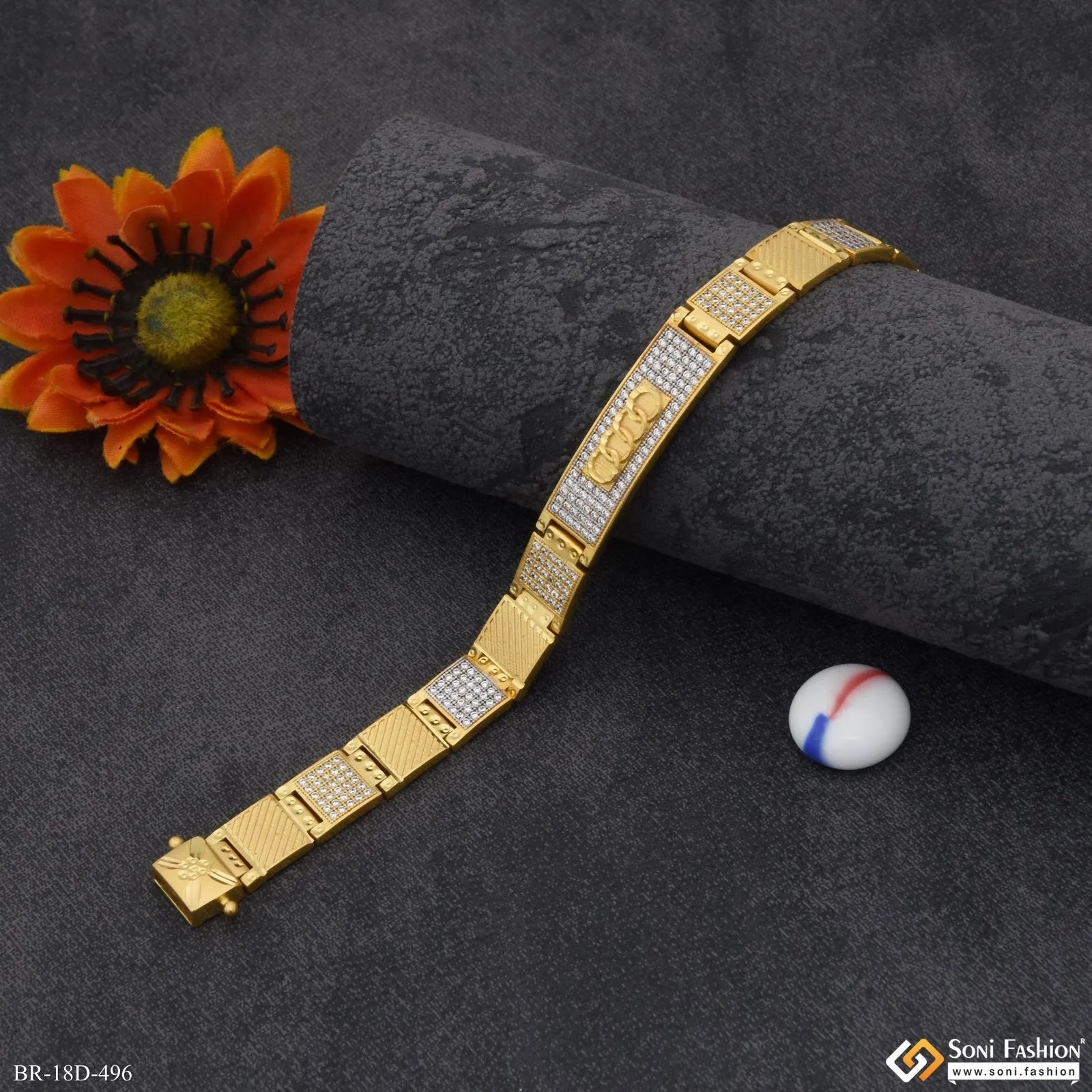 Extraordinary Design Gold Plated Bracelet for Men - Style D496