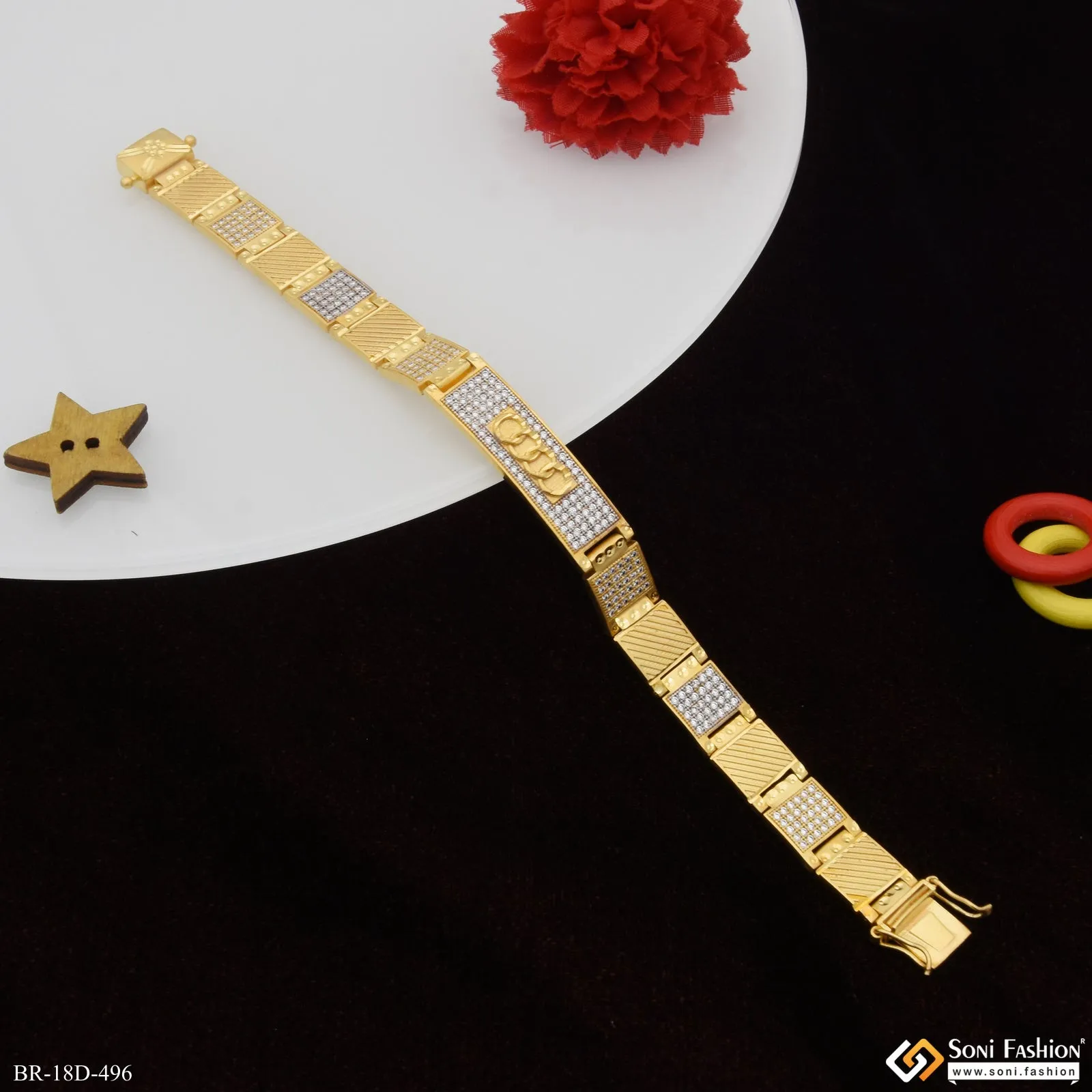 Extraordinary Design Gold Plated Bracelet for Men - Style D496
