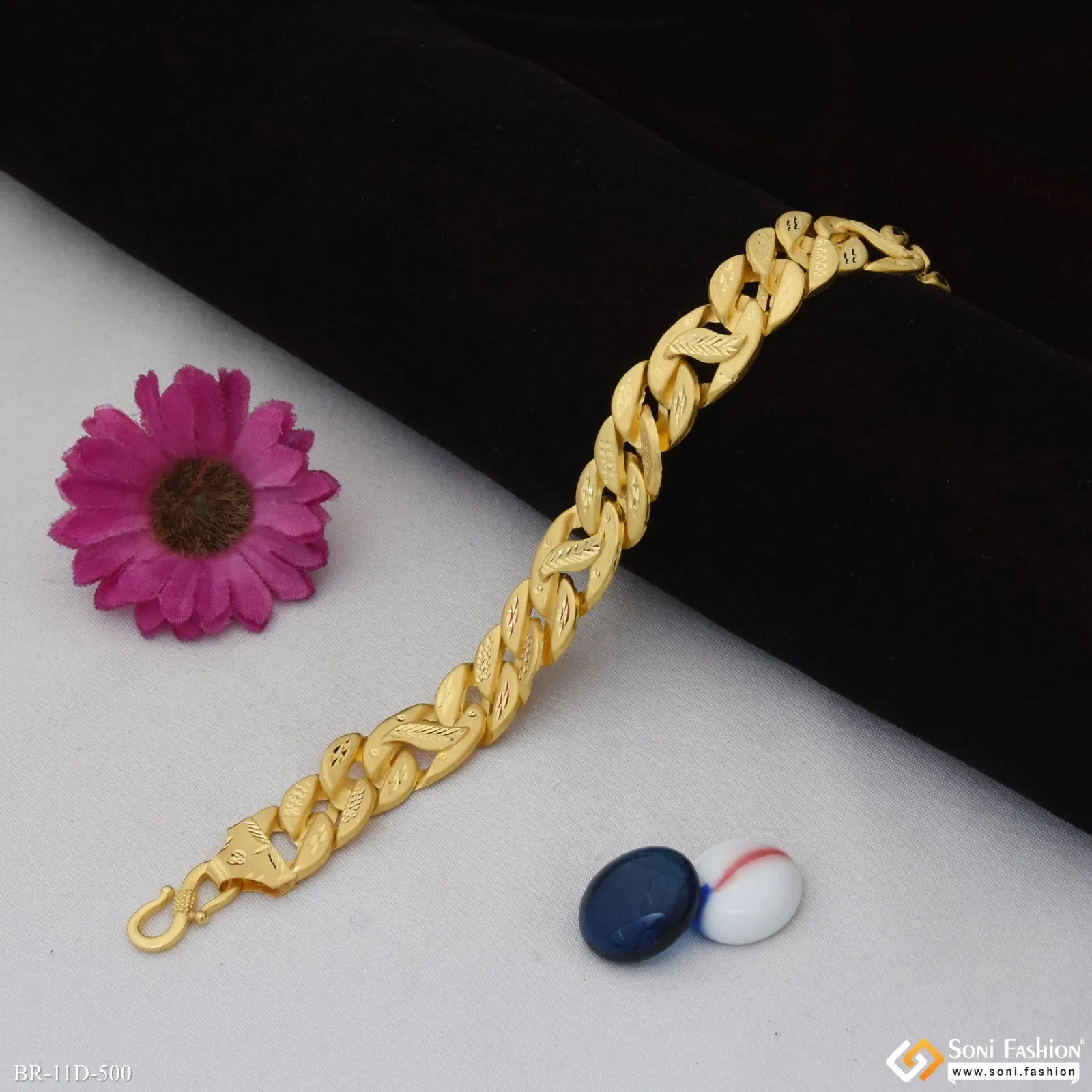 Lion Latest Design Gold Plated Pokal Bracelet for Men - Style D500