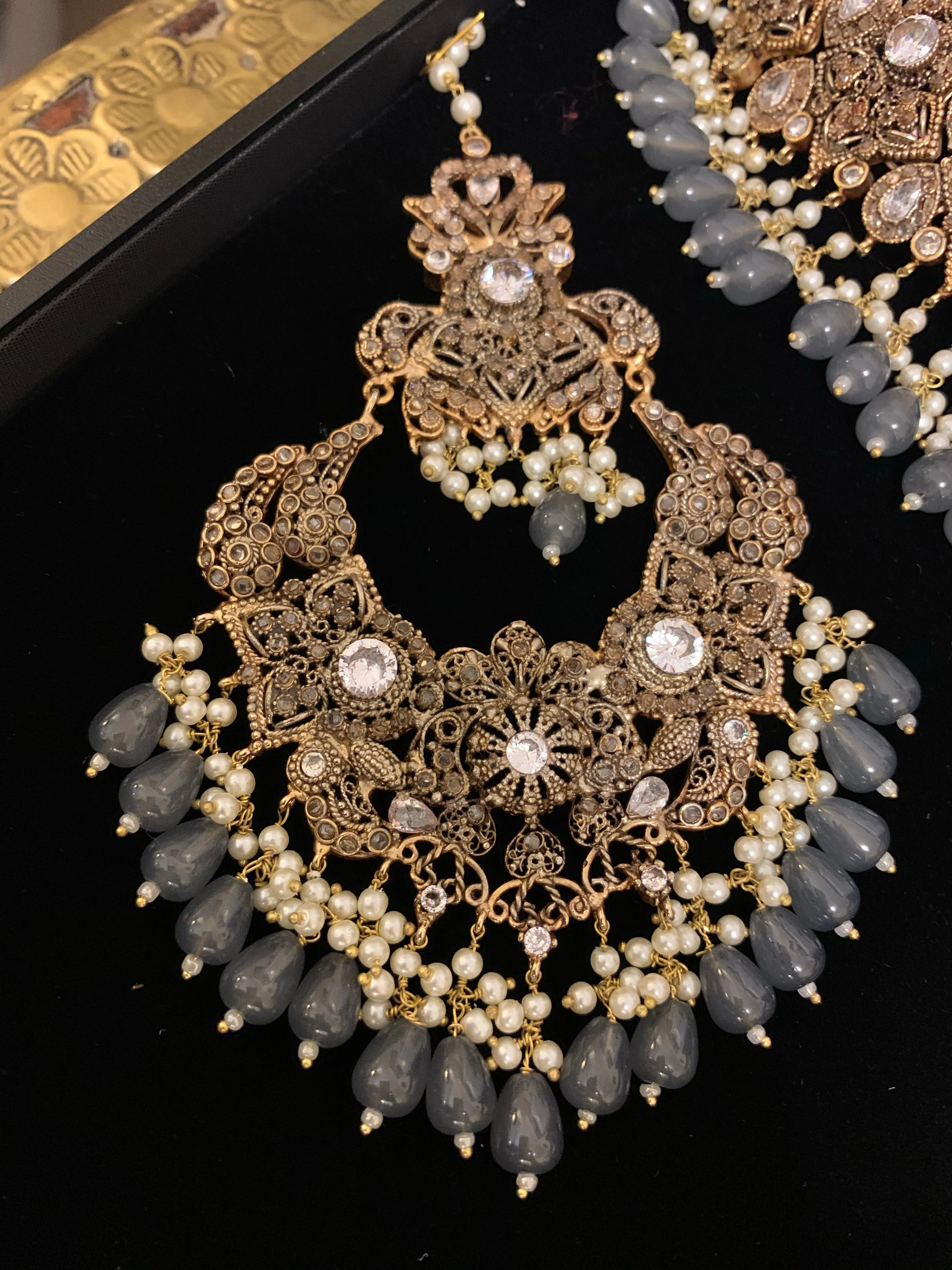 Rubaba choker set
