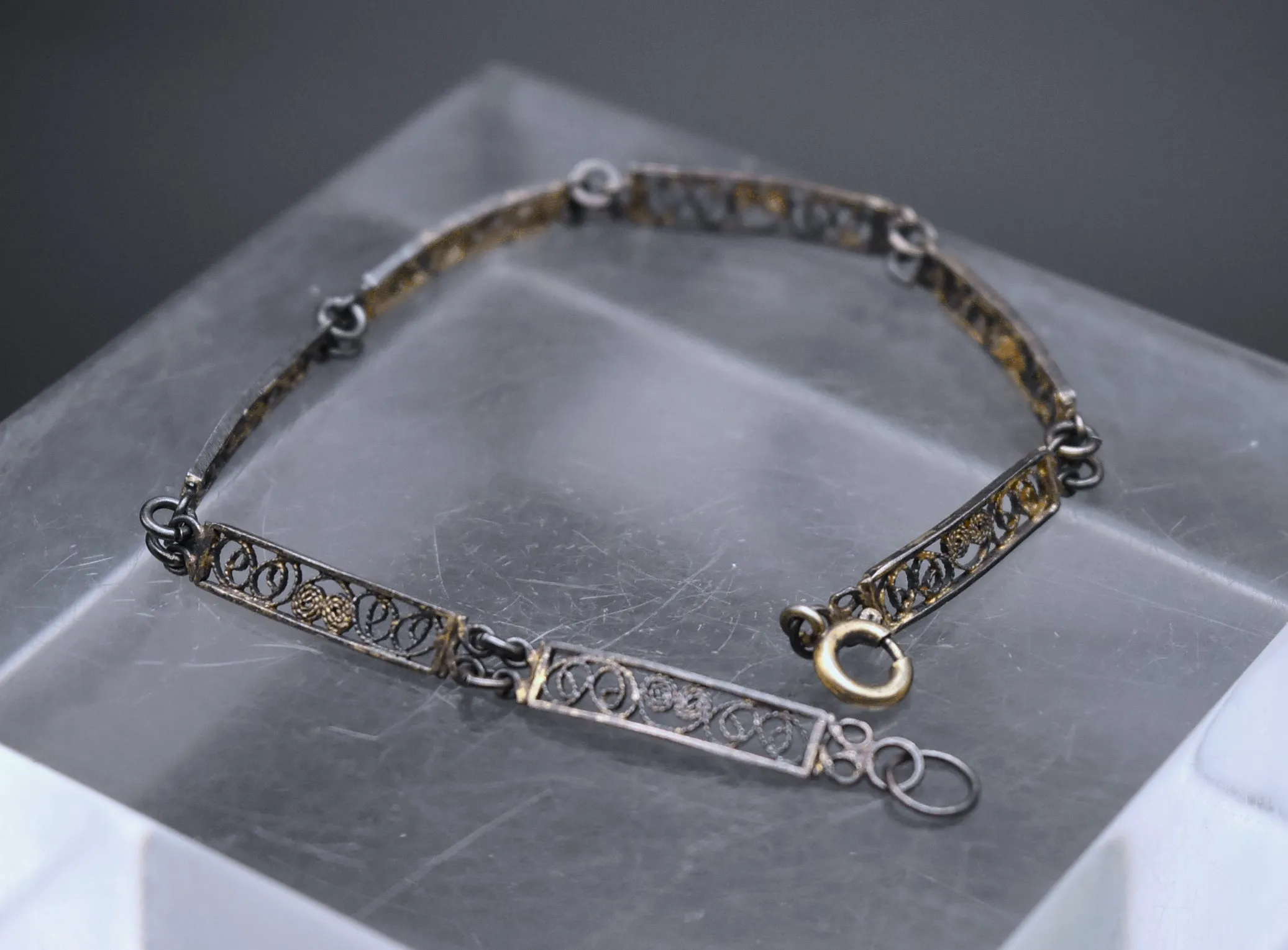 Vintage Gold Tone Filigree Panel Bracelet