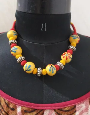 Yalloe bead Beads Choker with Red Thread